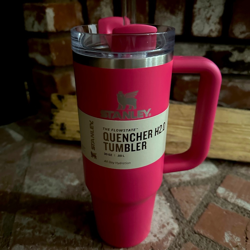 Stanley 30 oz Quencher Camelia pink